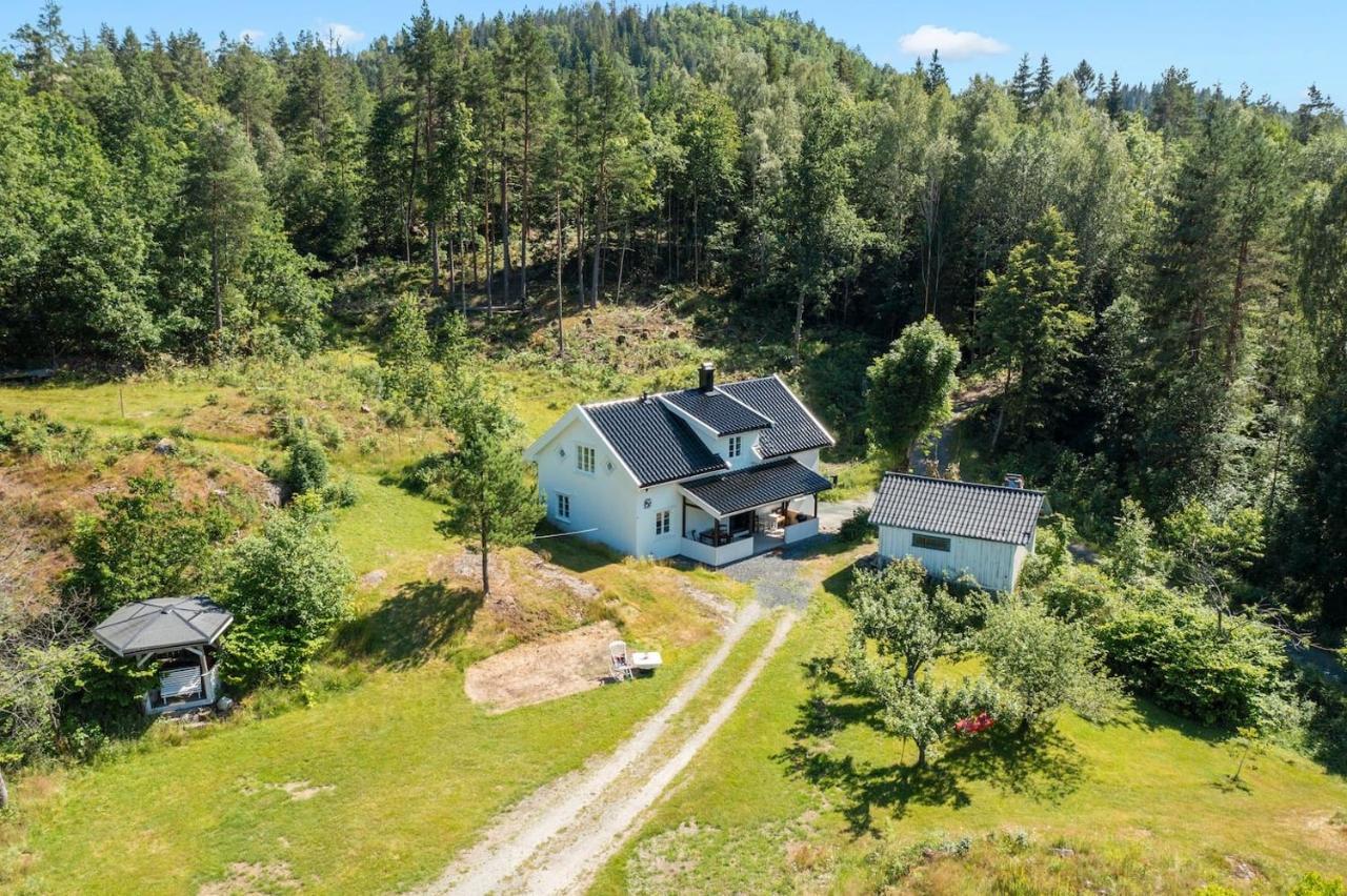 Romantic Farmhouse With Idyllic Garden Villa Våsjø Eksteriør bilde